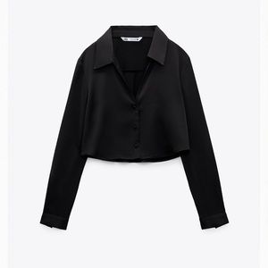 camisa satinada cropped in black